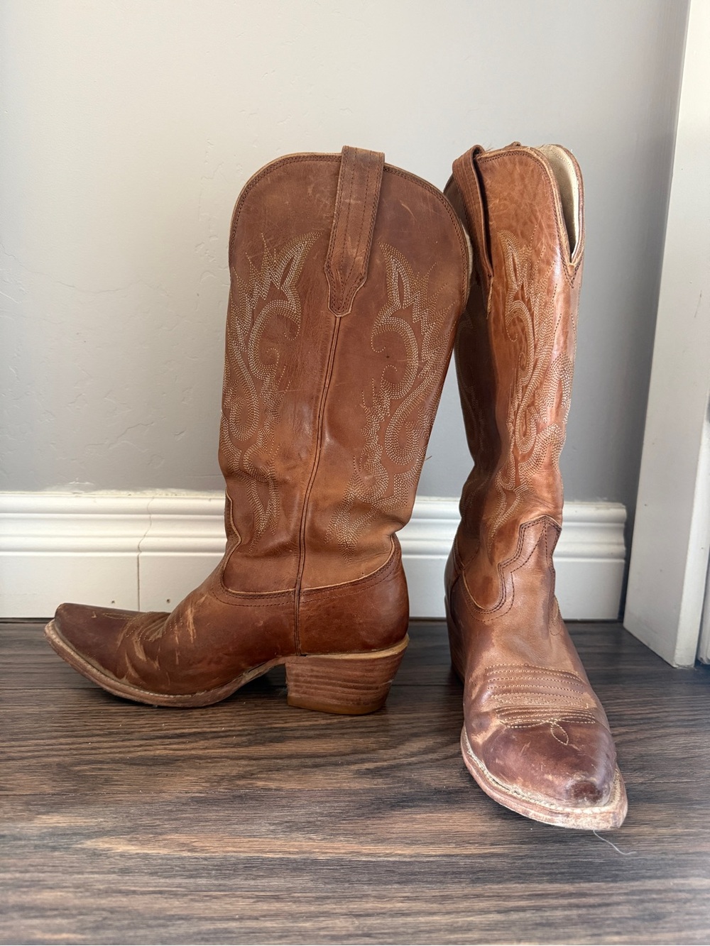 Freebies Classic Brown Leather Cowboy Boots